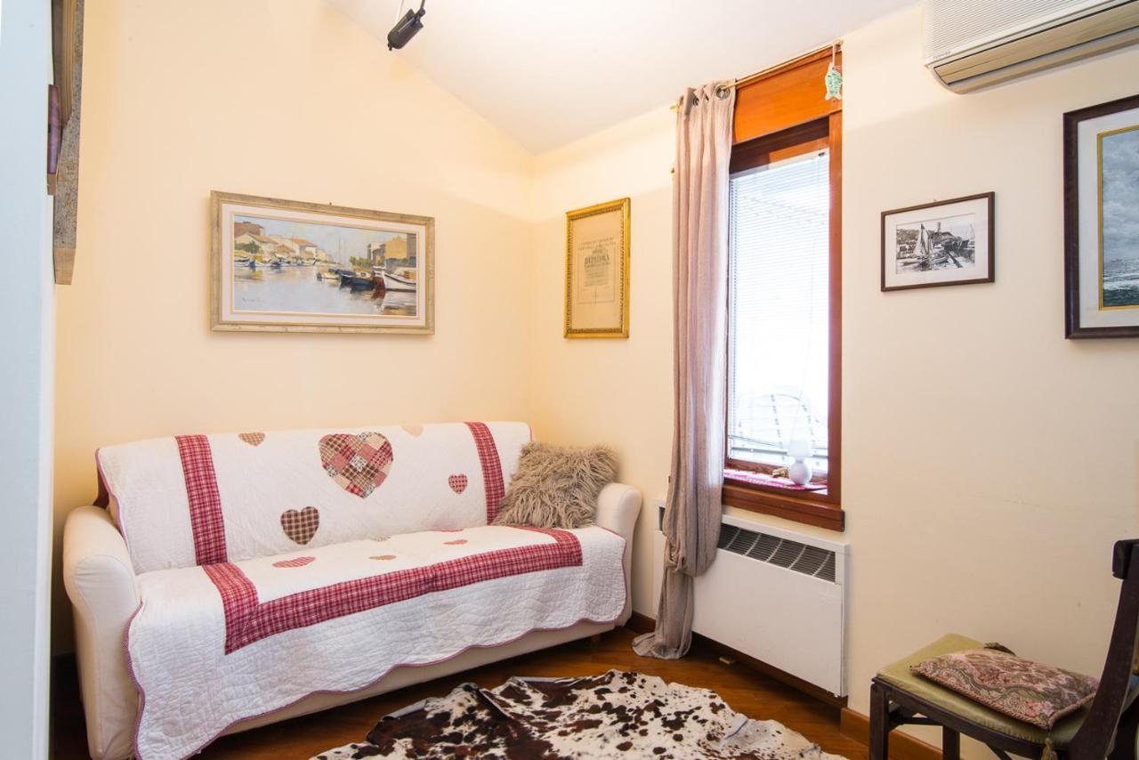 La Mansarda Delle Meraviglie B&B Superior Trieste Exterior photo